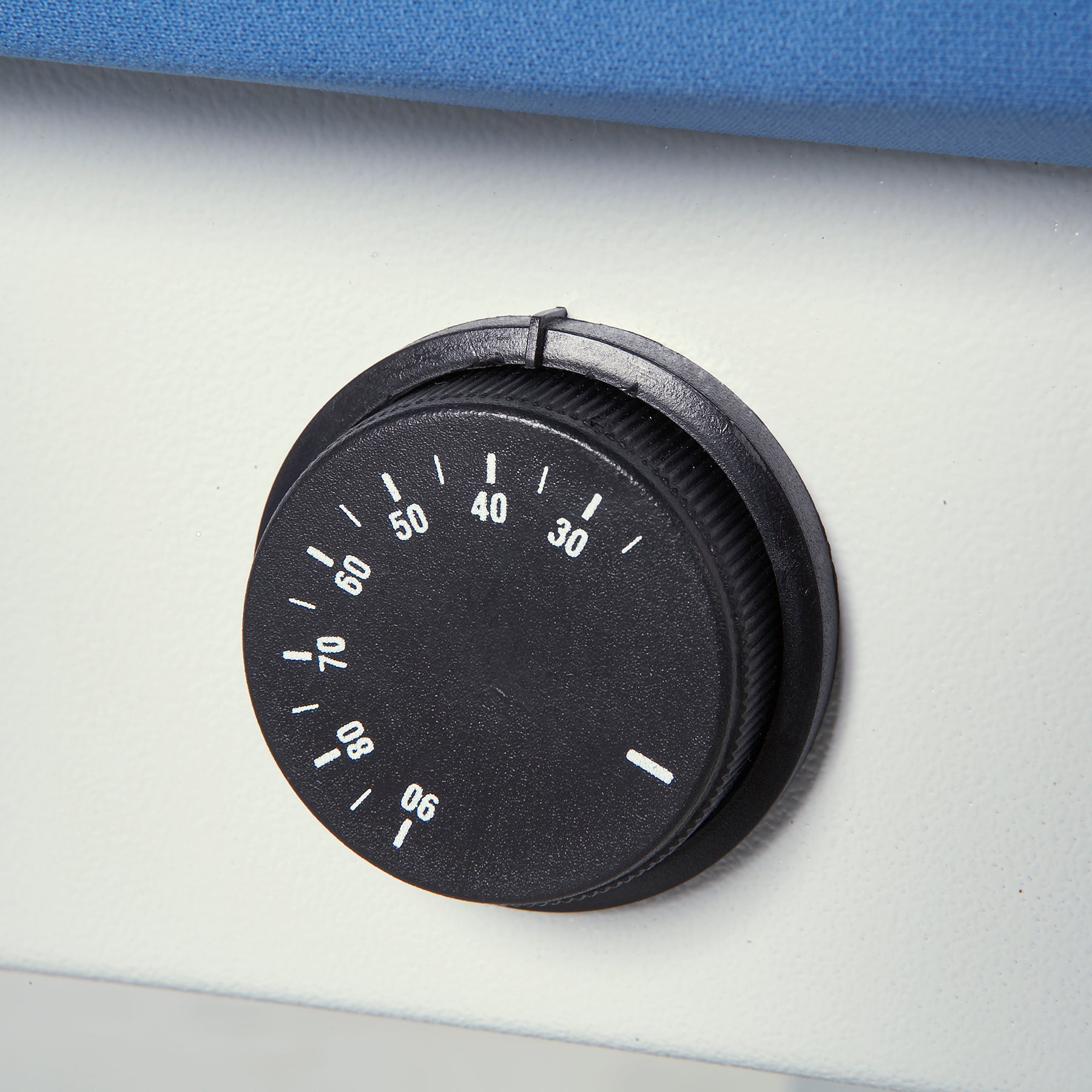 The thermal temperature of the heating surface are controlled by a thermostat which is conveniently located