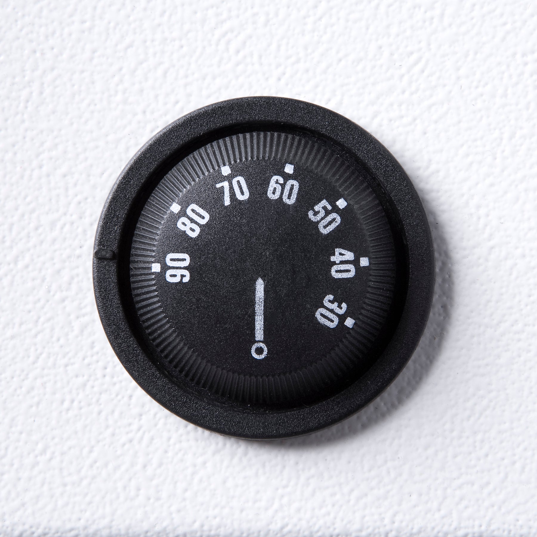 The adjustable thermostat keeps the inside of the 6000VB Professional Vacuum Pressing Table Dry and Rust-Free